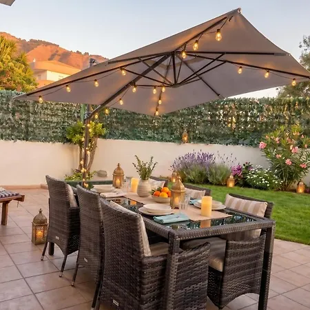 Garden Spacious With A Private Garden In The Heart Of Alghero