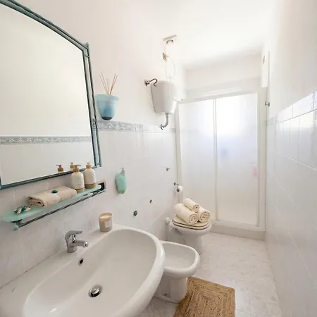 Villa Garden Spacious With A Private Garden In The Heart Of Alghero