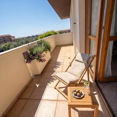 Vila Garden Spacious With A Private Garden In The Heart Of *