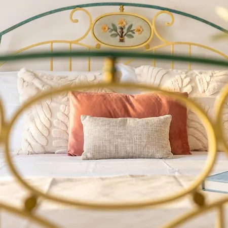 Vila Garden Spacious With A Private Garden In The Heart Of Alghero