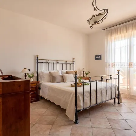 Garden Spacious With A Private Garden In The Heart Of Vila *
