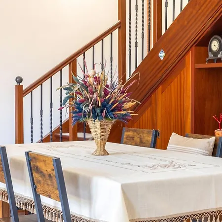 Garden Spacious With A Private Garden In The Heart Of *