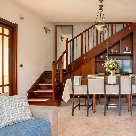 Garden Spacious With A Private Garden In The Heart Of Alghero