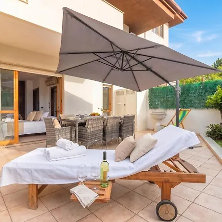Garden Spacious With A Private Garden In The Heart Of Villa Alghero