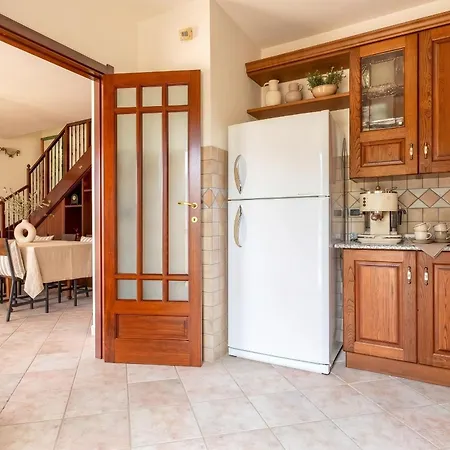 Garden Spacious With A Private Garden In The Heart Of *